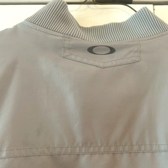 Vintage Oakley Silver Jacket - Picture 8 of 8